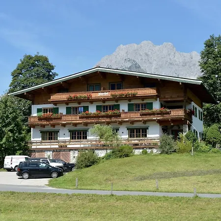 Jägerhof Apartment *